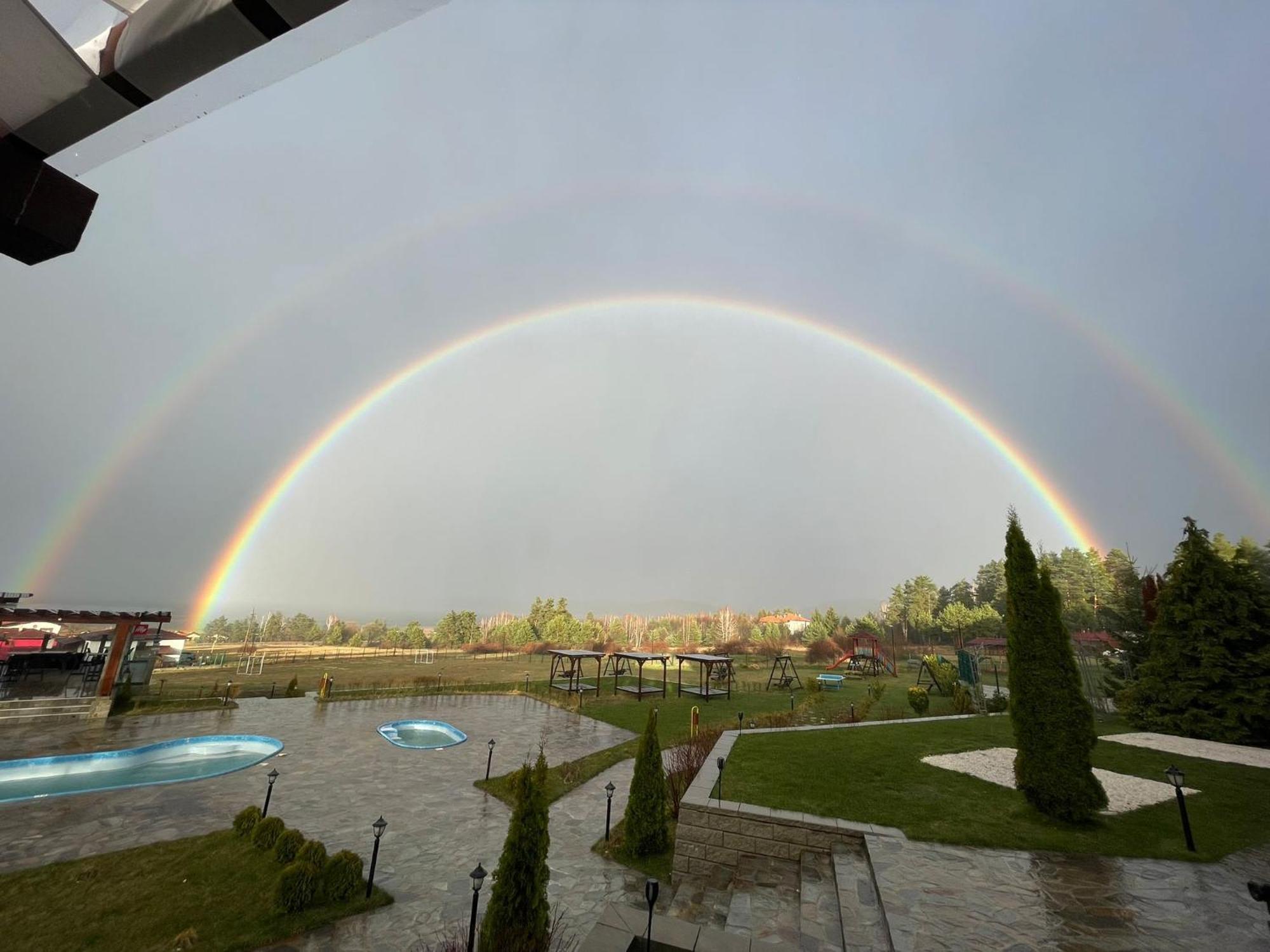 Family Hotel Eterno Tsigov Chark Exterior photo
