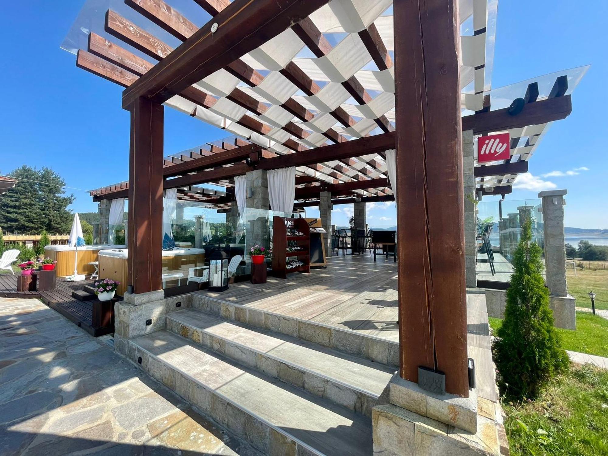 Family Hotel Eterno Tsigov Chark Exterior photo