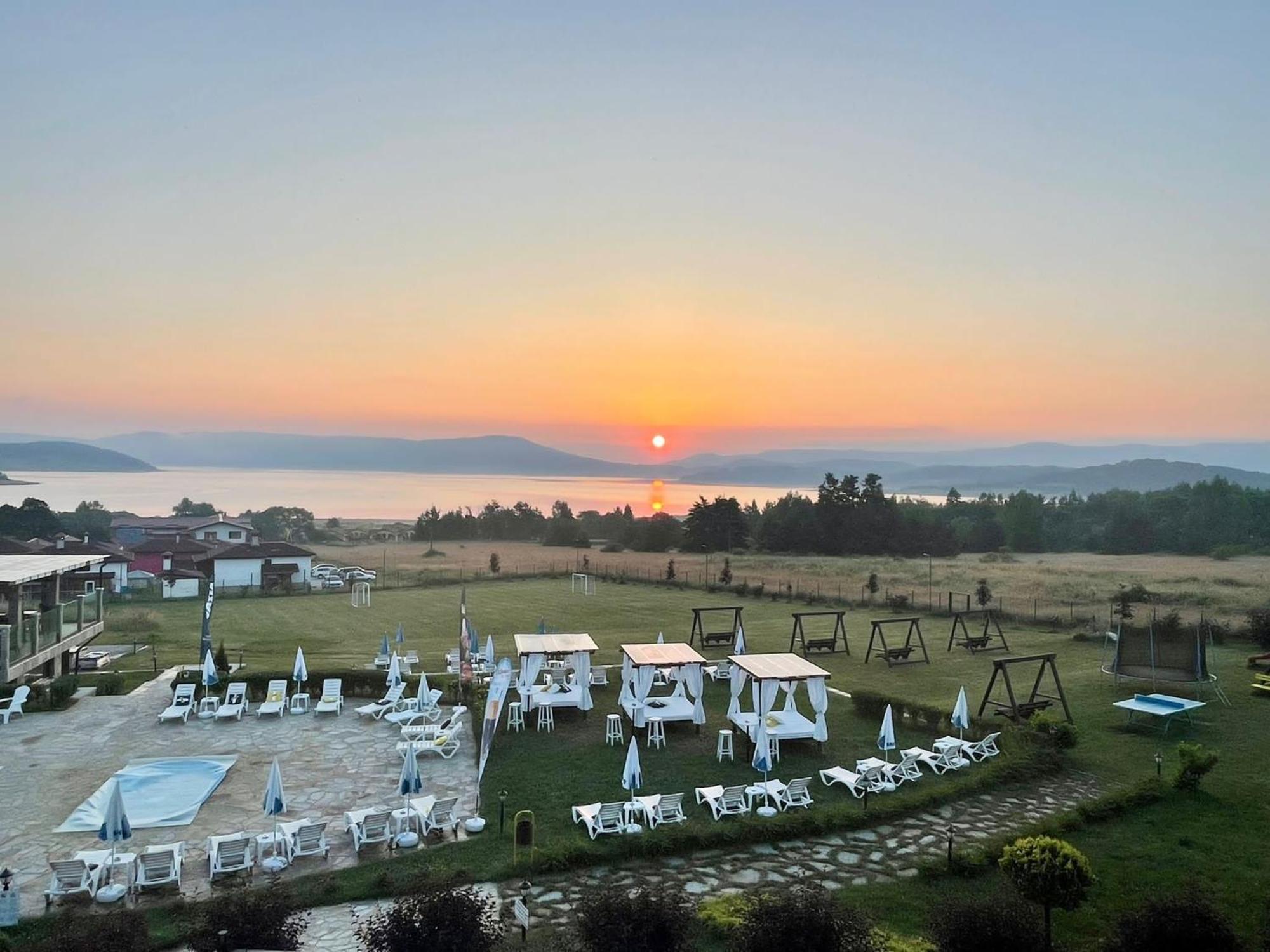 Family Hotel Eterno Tsigov Chark Exterior photo