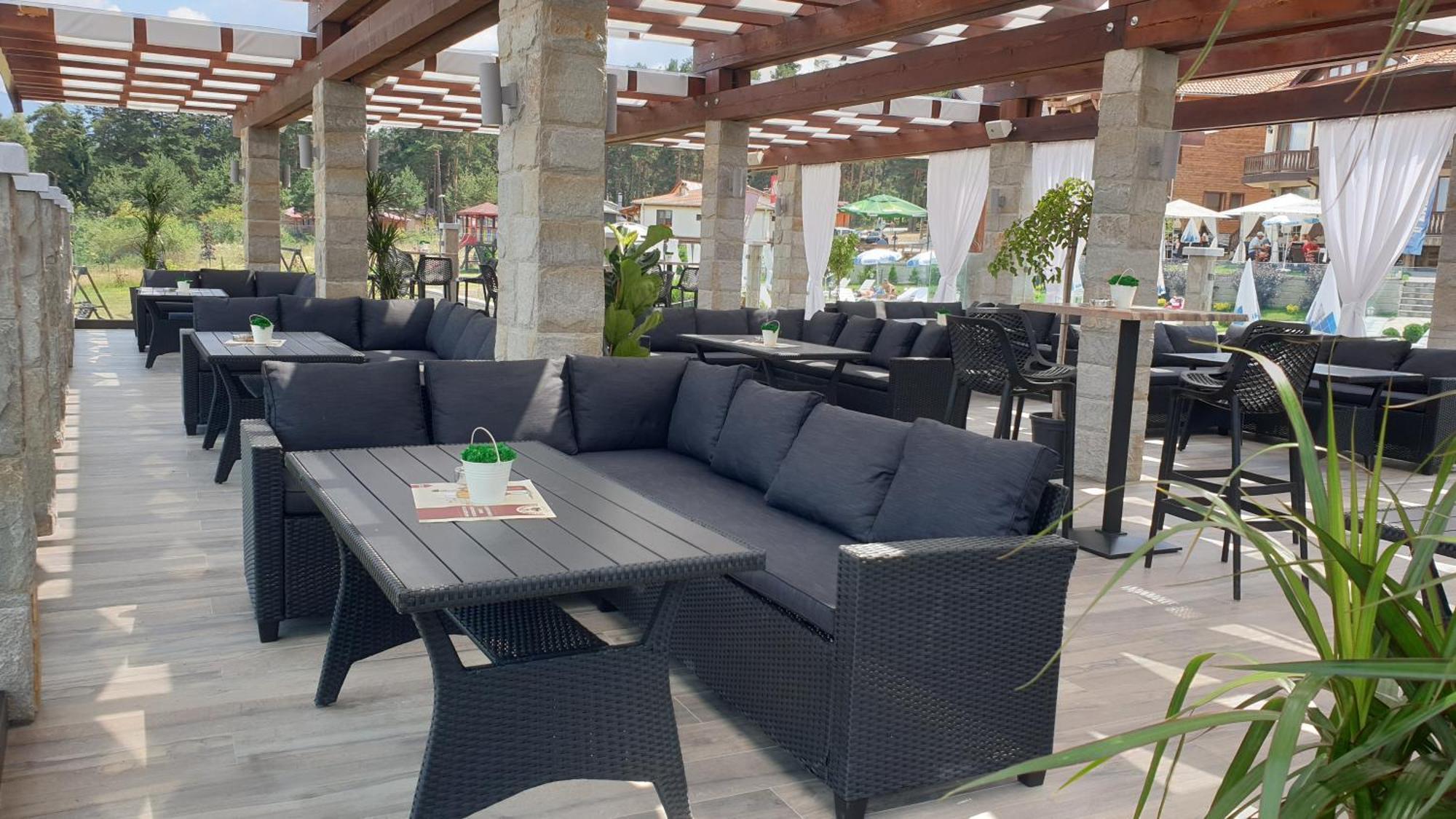 Family Hotel Eterno Tsigov Chark Exterior photo